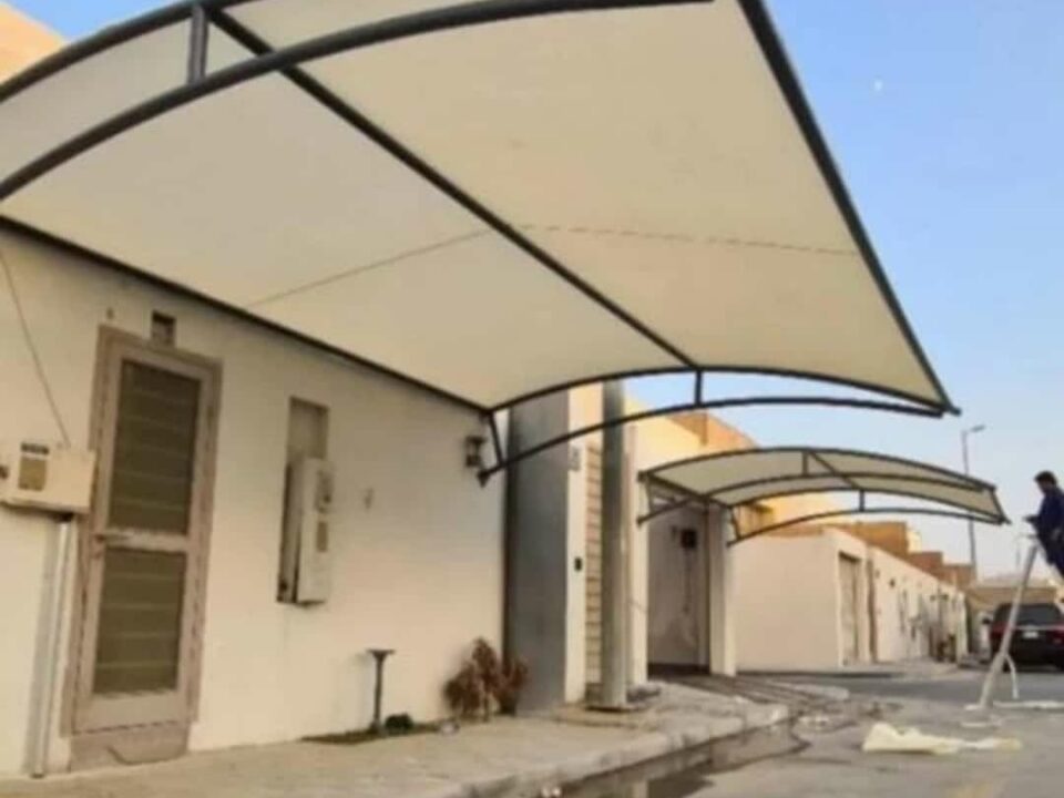 مظلات سيارات