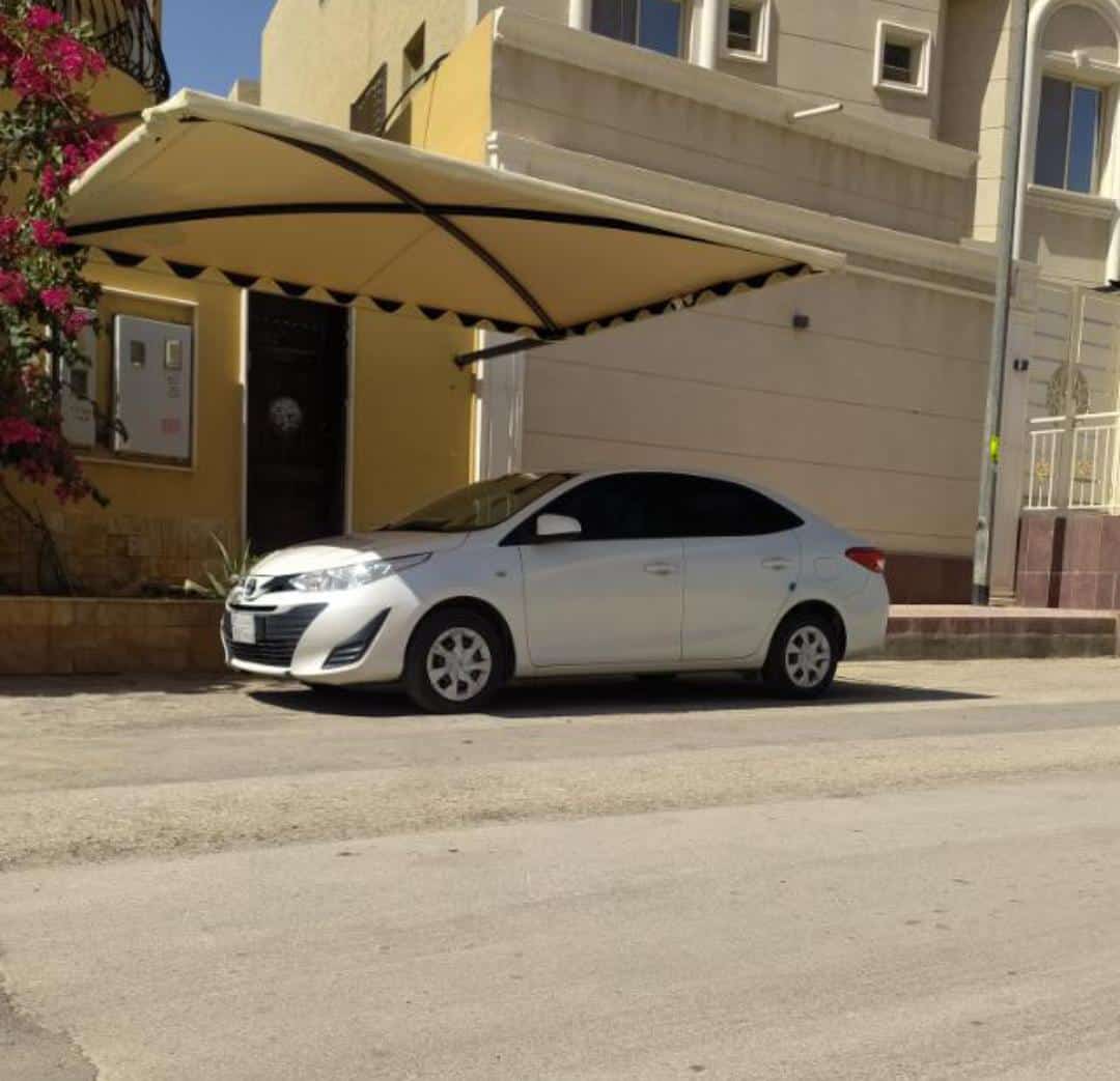 مظلات سيارات